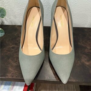 Nine West Women's Gray Suede Pumps